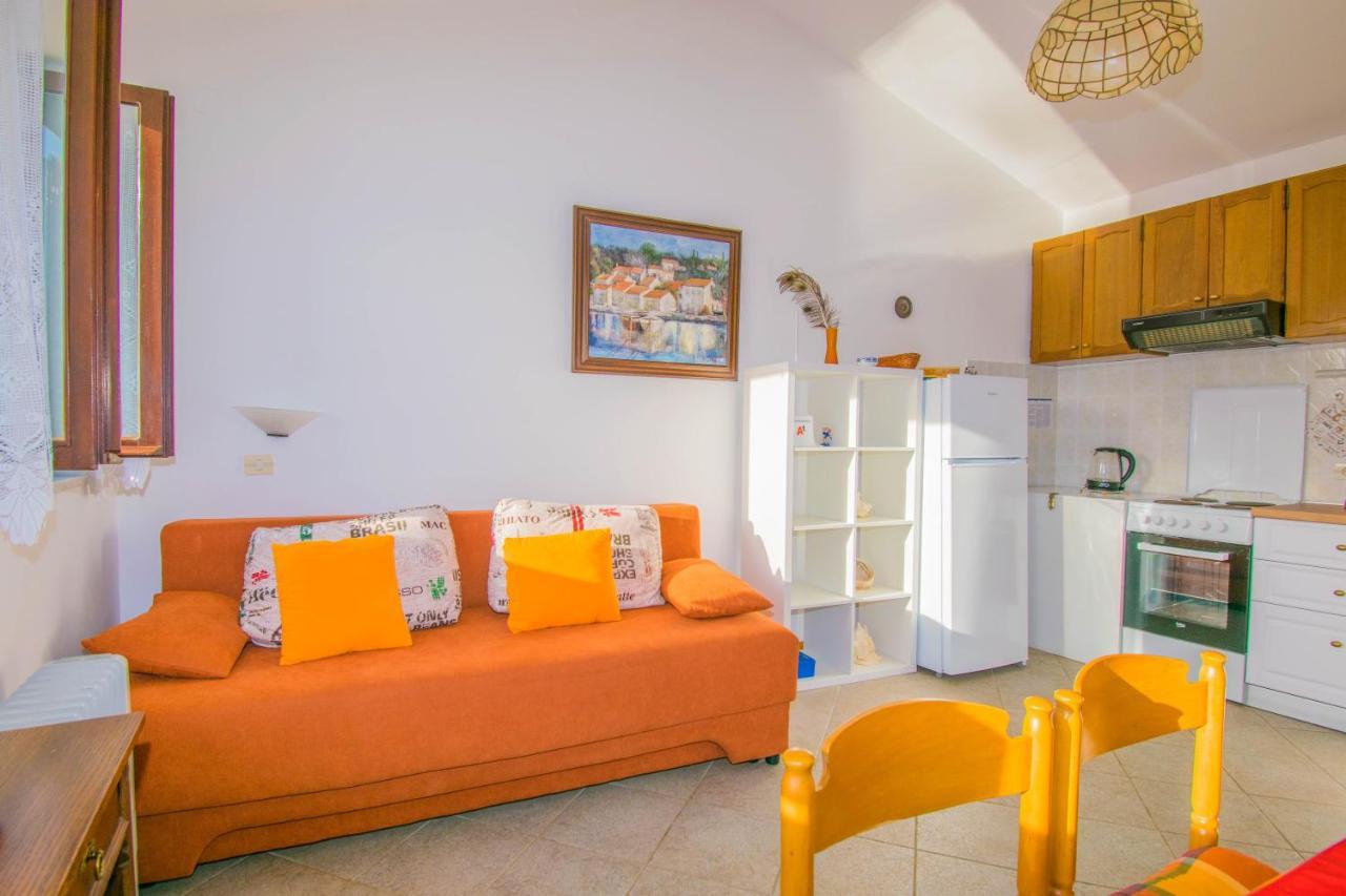 Holiday House Punta Blue & Orange 5M From The Sea, Island Cres Punta Križa Dış mekan fotoğraf
