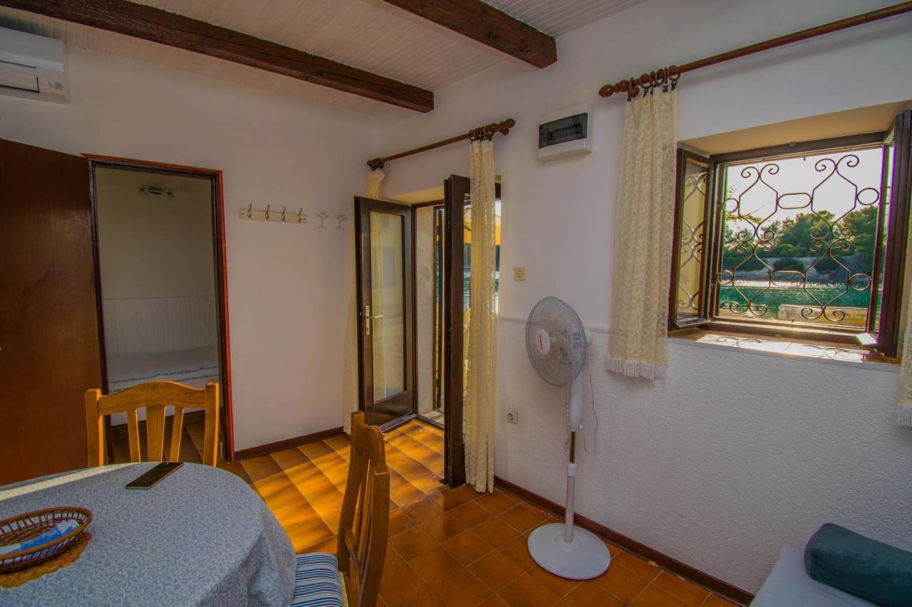 Holiday House Punta Blue & Orange 5M From The Sea, Island Cres Punta Križa Dış mekan fotoğraf
