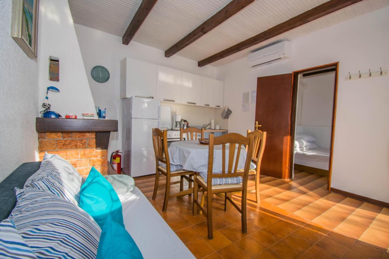 Holiday House Punta Blue & Orange 5M From The Sea, Island Cres Punta Križa Dış mekan fotoğraf