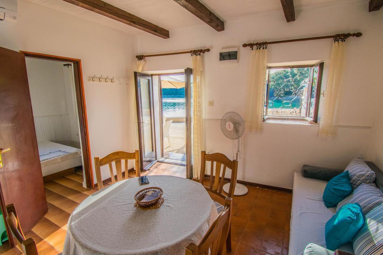 Holiday House Punta Blue & Orange 5M From The Sea, Island Cres Punta Križa Dış mekan fotoğraf